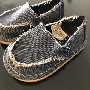 Cutest denim loafers 💙